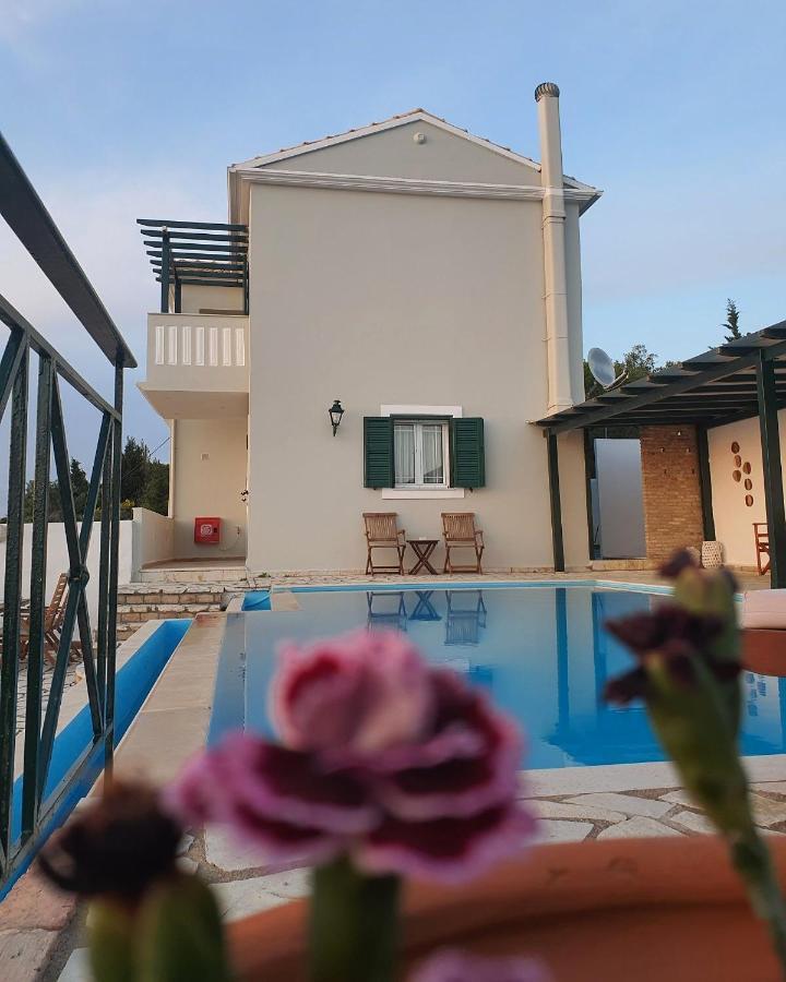 Villa Ioanna Kalamítsi Екстериор снимка